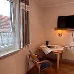 Lägenhet Gaestehaus Hof Epp